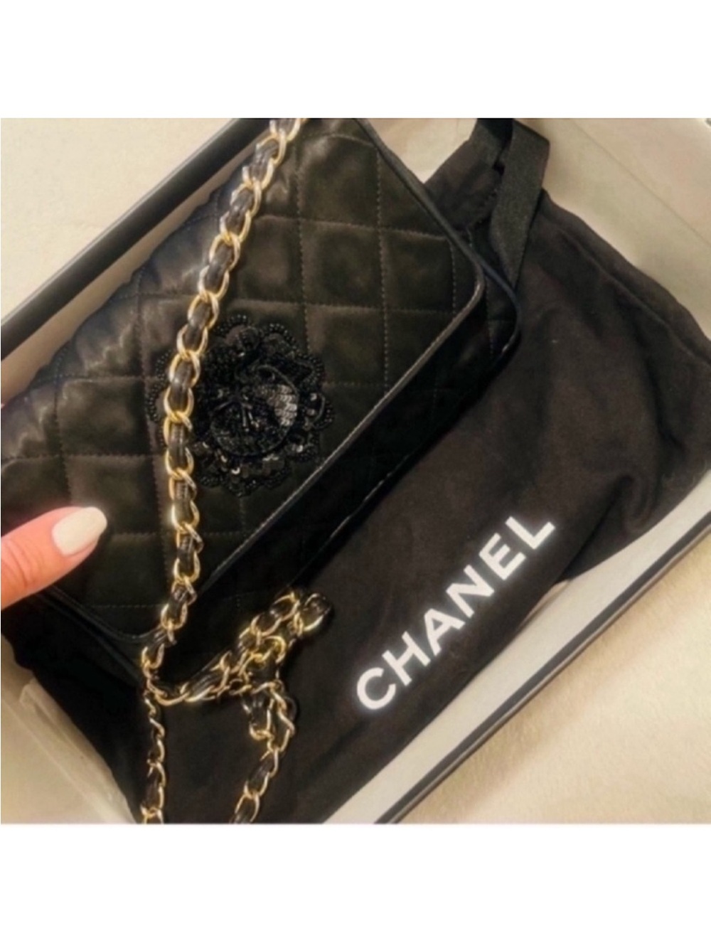 CHANEL Black Quilted Leather Shoulder Bag with Gold Chain